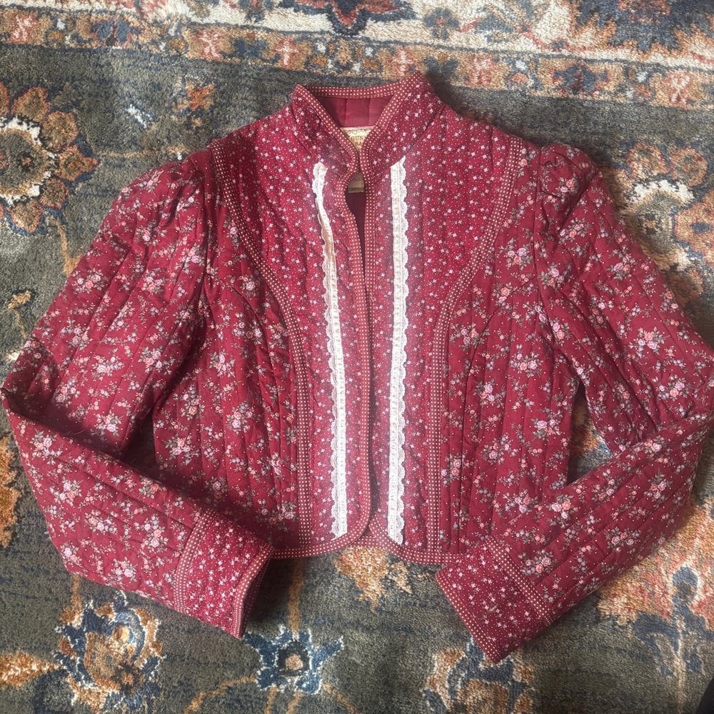 Gunne Sax Burgundy Floral Quilted Jacket with Lace Trim